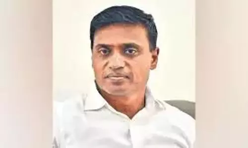 YSRC नेता पेद्दीरेड्डी ने राजमुंदरी में एक विला किराए पर लिया YSRC नेता पेद्दीरेड्डी ने राजमुंदरी में एक विला किराए पर लिया