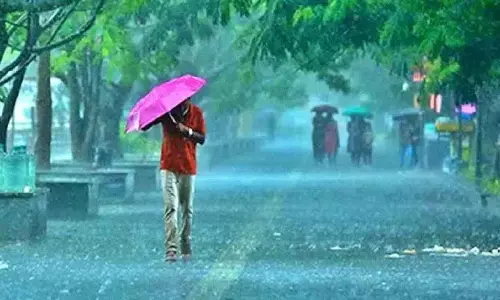 तेलंगाना में भारी बारिश.. चार जिलों के लिए आईएमडी रेड अलर्ट तेलंगाना में भारी बारिश.. चार जिलों के लिए आईएमडी रेड अलर्ट