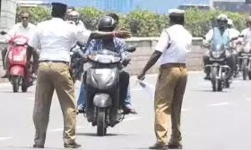 Tadipatri में पुलिस के काम में बाधा डालने के आरोप में 18 लोगों पर मामला दर्ज Tadipatri में पुलिस के काम में बाधा डालने के आरोप में 18 लोगों पर मामला दर्ज
