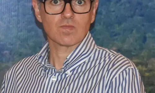 14 जुलाई की घटना लोकतांत्रिक संस्थाओं के लिए झटका: Omar Abdullah 14 जुलाई की घटना लोकतांत्रिक संस्थाओं के लिए झटका: Omar Abdullah