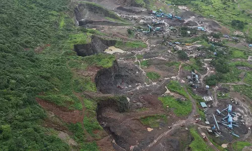 ACTREC और खारघर सुरंग के पास अवैध उत्खनन पर कार्यकर्ताओं की आपत्ति ACTREC और खारघर सुरंग के पास अवैध उत्खनन पर कार्यकर्ताओं की आपत्ति