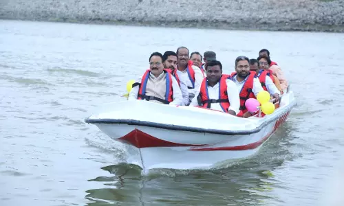 खमढोड़गी जलाशय में बैम्बू राफ्टिंग और नौकायन की हुई शुरुआत