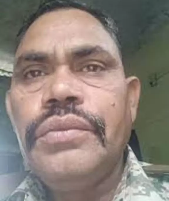 रेत माफिया पर कार्रवाई करने वाले पुलिस अफसर ने किया सुसाइड रेत माफिया पर कार्रवाई करने वाले पुलिस अफसर ने किया सुसाइड