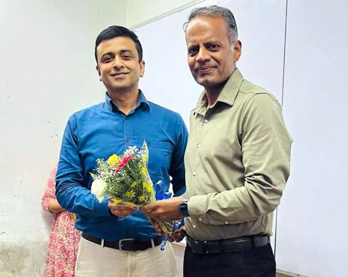 Jammu: ध्रुव इंस्टीट्यूट ने माइंड मैटर्स पर परिवर्तनकारी सत्र का आयोजन किया Jammu: ध्रुव इंस्टीट्यूट ने माइंड मैटर्स पर परिवर्तनकारी सत्र का आयोजन किया