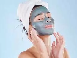 Skin Care: बारिश के मौसम में चाहिए ग्लोइंग स्किन, अपनाएं ब्लू ब्यूटी ट्रेंड Skin Care: बारिश के मौसम में चाहिए ग्लोइंग स्किन, अपनाएं ब्लू ब्यूटी ट्रेंड