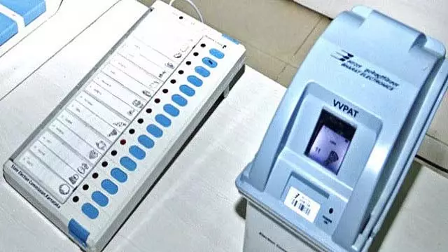 रायगढ़: चुनावी पारदर्शिता सुनिश्चित करने के लिए EVM की बर्न मेमोरी का सत्यापन चल रहा है रायगढ़: चुनावी पारदर्शिता सुनिश्चित करने के लिए EVM की बर्न मेमोरी का सत्यापन चल रहा है