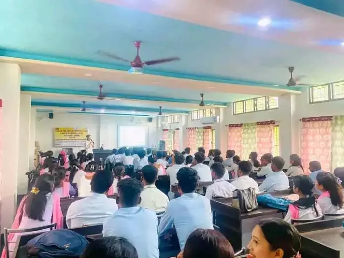 DMHP ने मानसिक स्वास्थ्य जागरूकता कार्यक्रम आयोजित किया DMHP ने मानसिक स्वास्थ्य जागरूकता कार्यक्रम आयोजित किया