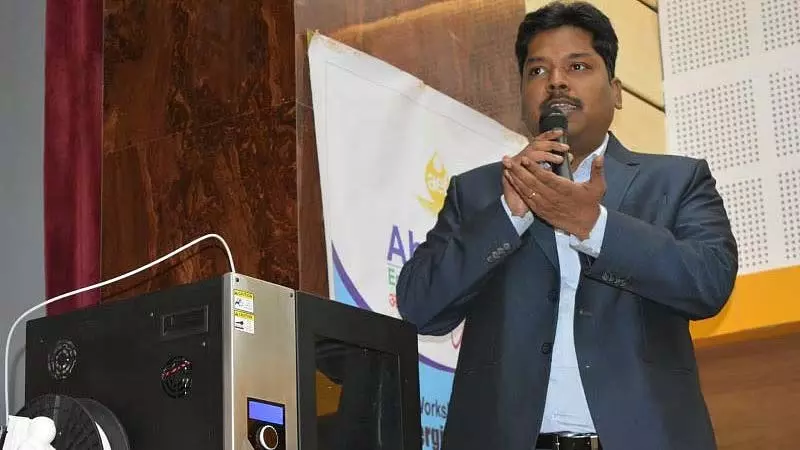 सिबी चक्रवर्ती को CM सचिवालय से हटाया गया, मध्य प्रदेश भवन विकास निगम के MD बने रहेंगे सिबी चक्रवर्ती को CM सचिवालय से हटाया गया, मध्य प्रदेश भवन विकास निगम के MD बने रहेंगे