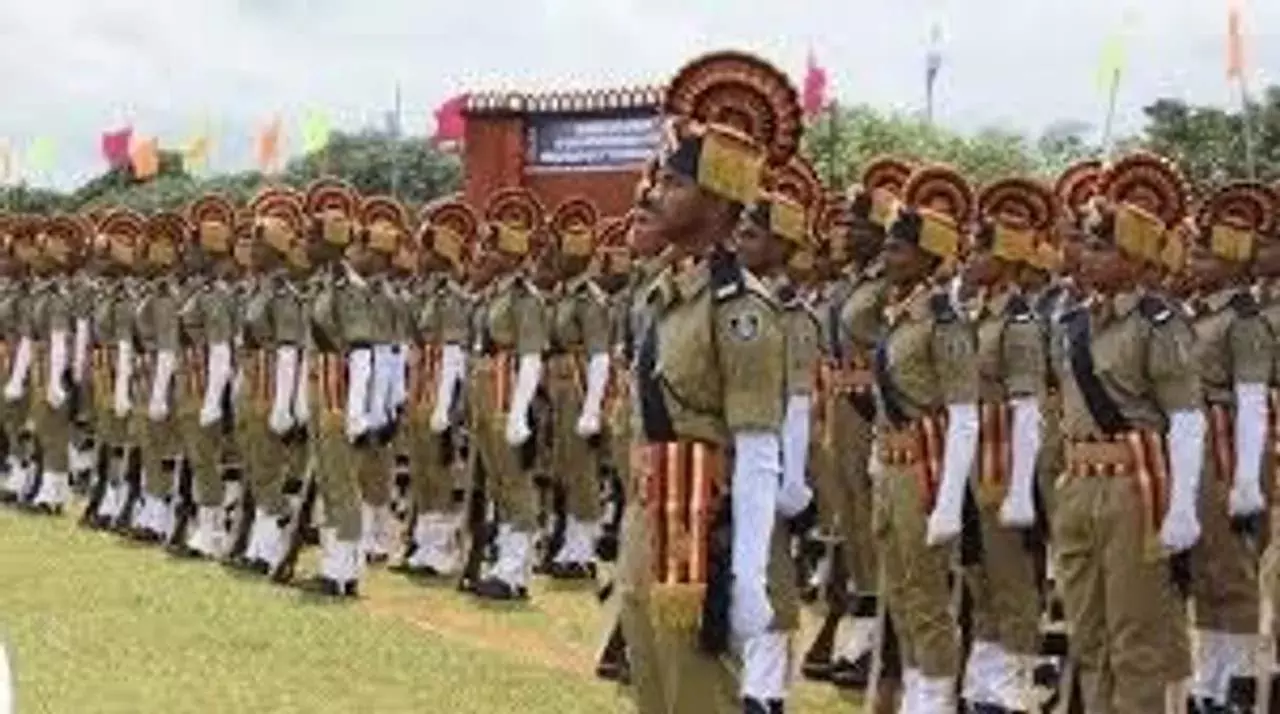 ओडिशा सरकार ने दो नई OISF बटालियनों को मंजूरी दी, 1,944 अतिरिक्त पद सृजित ओडिशा सरकार ने दो नई OISF बटालियनों को मंजूरी दी, 1,944 अतिरिक्त पद सृजित