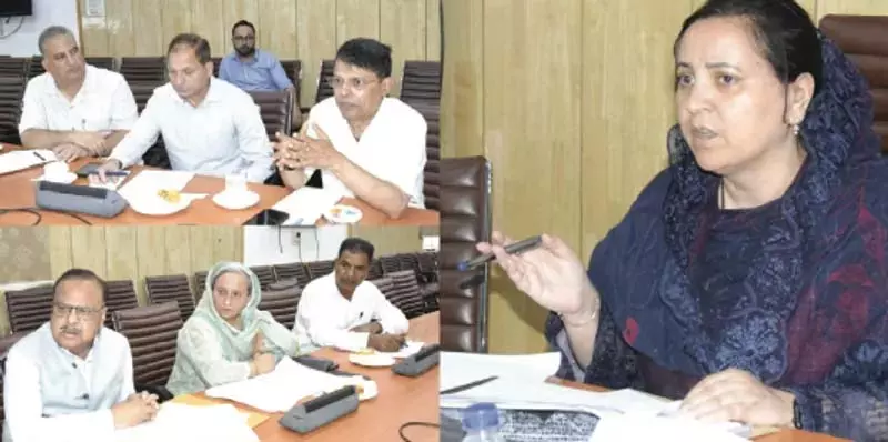 सकीना इटू ने क्लस्टर विश्वविद्यालय श्रीनगर के कामकाज की समीक्षा की सकीना इटू ने क्लस्टर विश्वविद्यालय श्रीनगर के कामकाज की समीक्षा की
