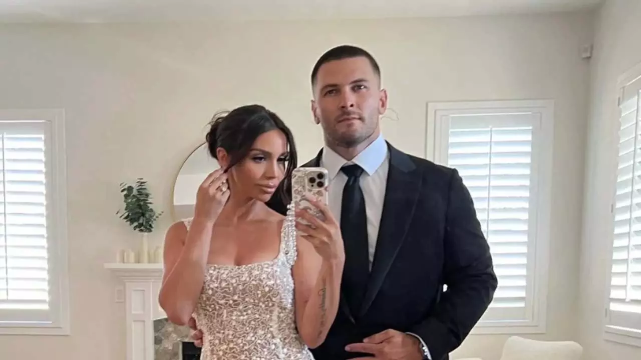 Scheana Shay ने ब्रॉक के अफेयर पर कहा, उन्होंने एरियाना को नहीं बताया Scheana Shay ने ब्रॉक के अफेयर पर कहा, उन्होंने एरियाना को नहीं बताया