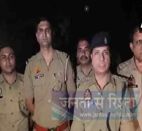 उत्तर प्रदेश पुलिस ने Mathura में मुठभेड़ के बाद एक व्यक्ति को किया गिरफ्तार उत्तर प्रदेश पुलिस ने Mathura में मुठभेड़ के बाद एक व्यक्ति को किया गिरफ्तार