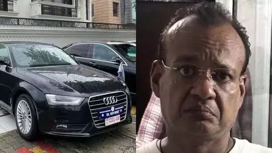 Ghaziabad : फर्जी दूतावास का भंडाफोड़, फैंसी राजनयिक कारें जब्त Ghaziabad : फर्जी दूतावास का भंडाफोड़, फैंसी राजनयिक कारें जब्त