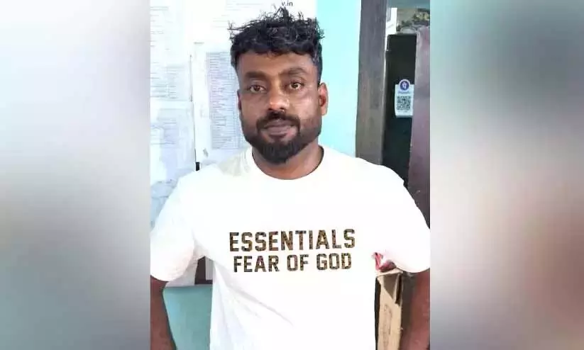 कार चोरी; प्राति हवाई अड्डे पर गिरफ्तार कार चोरी; प्राति हवाई अड्डे पर गिरफ्तार