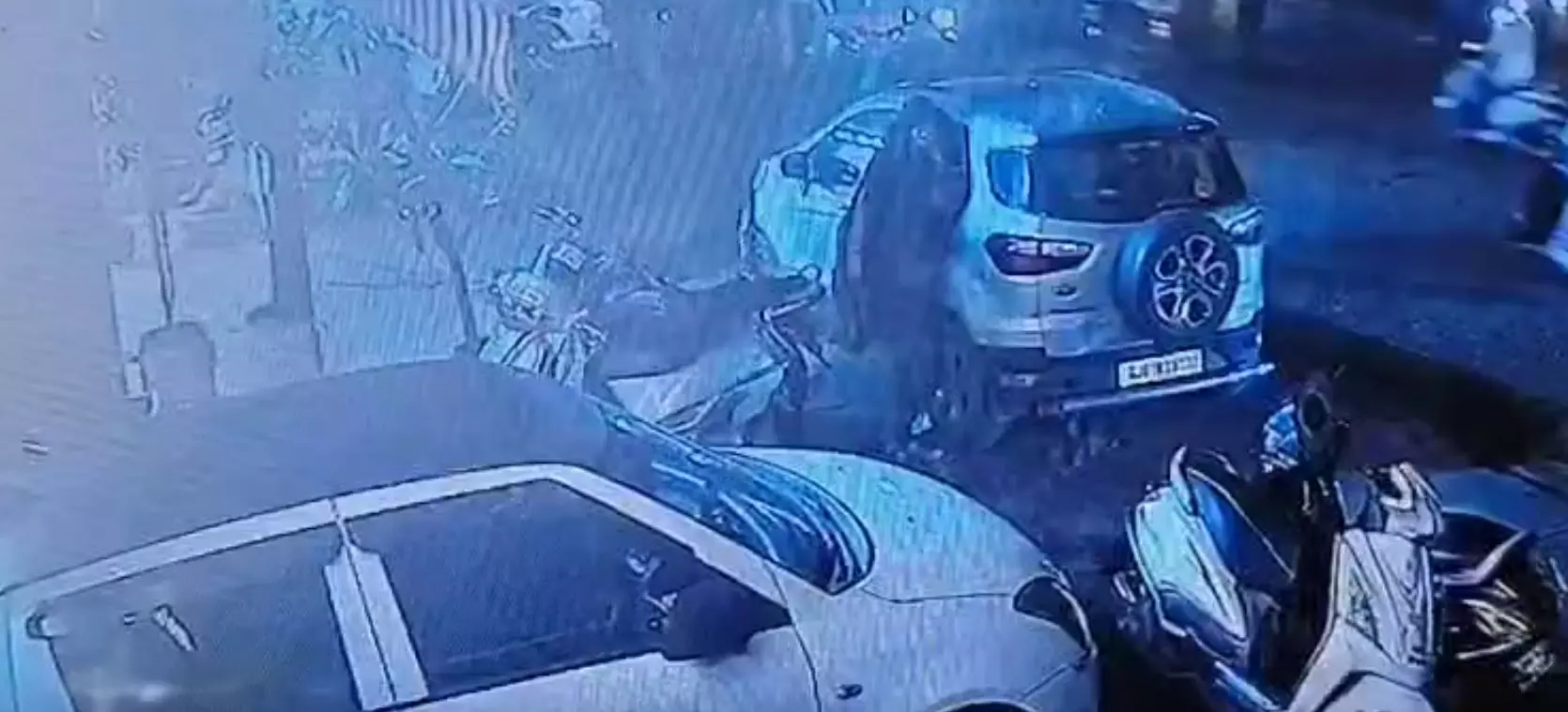 4.80 करोड़ का सोना लेकर ड्राइवर फरार, कारोबारी सकते में 4.80 करोड़ का सोना लेकर ड्राइवर फरार, कारोबारी सकते में