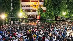 लाल सलाम कॉमरेड वीएस अच्युतानंदन का पार्थिव शरीर Alappuzha सीपीएम कार्यालय पहुंचा लाल सलाम कॉमरेड वीएस अच्युतानंदन का पार्थिव शरीर Alappuzha सीपीएम कार्यालय पहुंचा