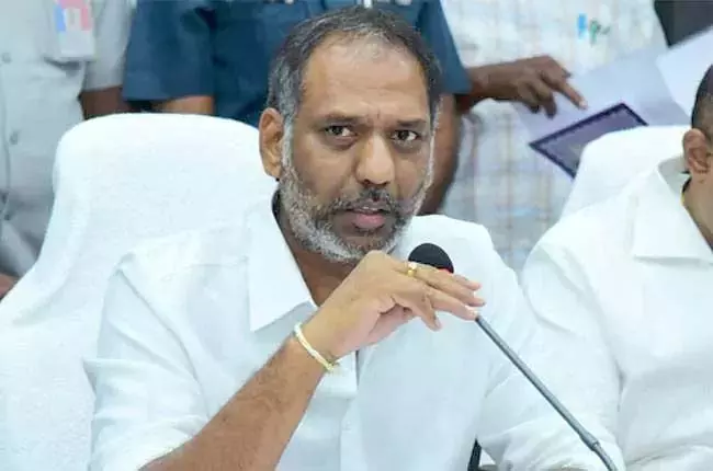 गोदावरी पुष्करम के लिए बिजली विभाग तैयार रहे: मंत्री गोट्टीपति गोदावरी पुष्करम के लिए बिजली विभाग तैयार रहे: मंत्री गोट्टीपति