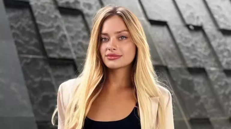 Ukrainian मॉडल ने दुबई में अमीर रूसी बच्चों द्वारा क्रूर हमले का आरोप लगाया Ukrainian मॉडल ने दुबई में अमीर रूसी बच्चों द्वारा क्रूर हमले का आरोप लगाया