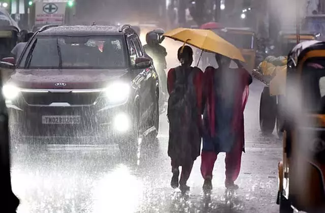 Tamil Nadu: अगले 3 घंटों में कहाँ बारिश होगी? Tamil Nadu: अगले 3 घंटों में कहाँ बारिश होगी?