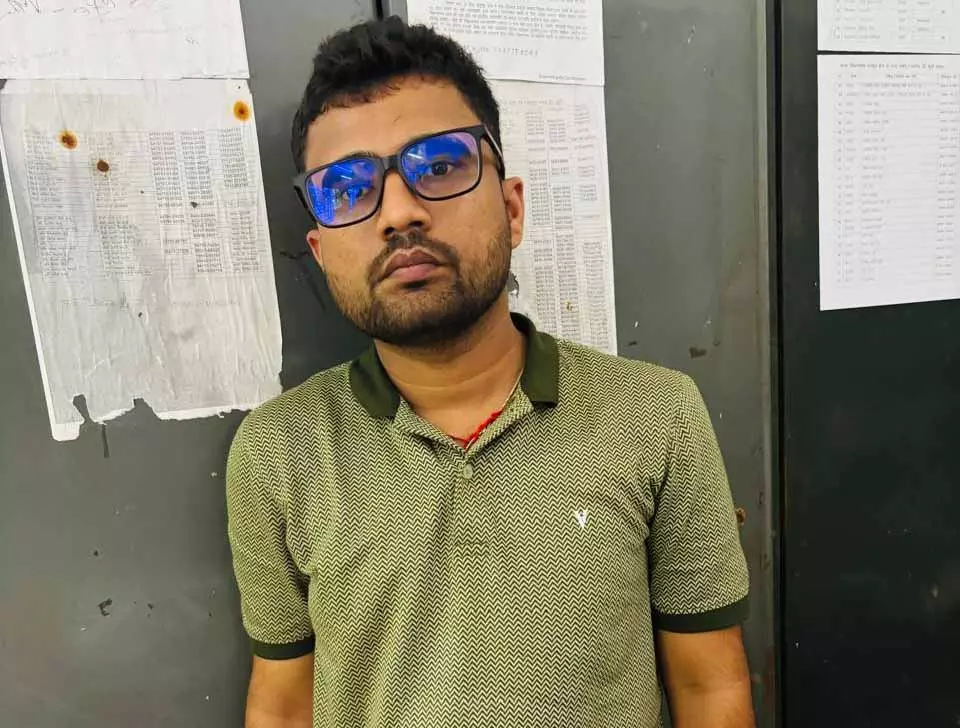 रायपुर में प्राईवेट कंपनी का एकाउटेंट गिरफ्तार रायपुर में प्राईवेट कंपनी का एकाउटेंट गिरफ्तार