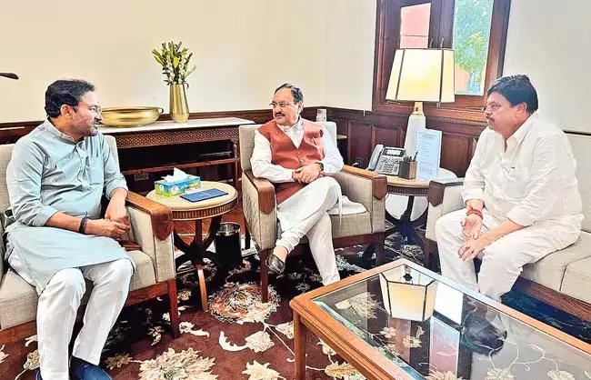 केंद्रीय मंत्री JP Nadda ने यूरिया की कमी के बारे में जानकारी ली केंद्रीय मंत्री JP Nadda ने यूरिया की कमी के बारे में जानकारी ली