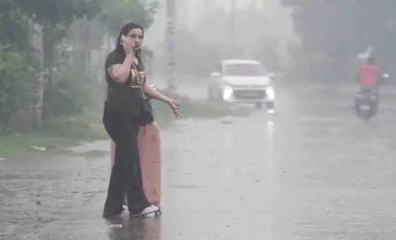 Ludhiana में 89.4 मिमी बारिश, अफरा-तफरी Ludhiana में 89.4 मिमी बारिश, अफरा-तफरी