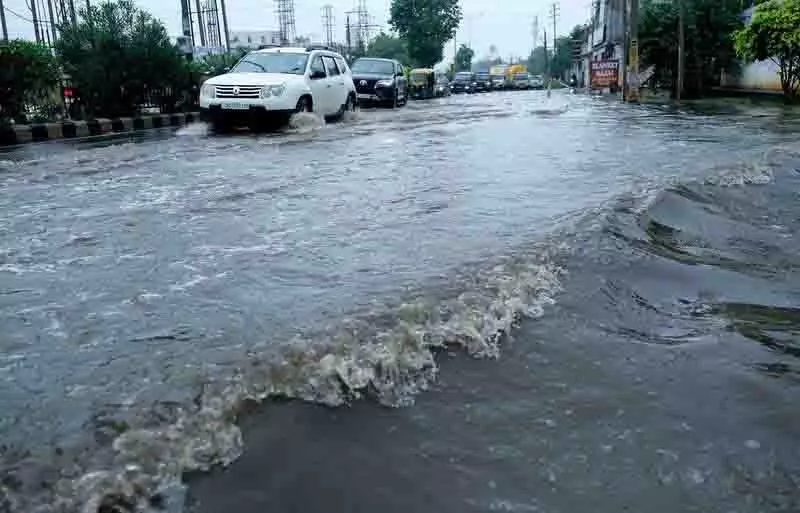 MC आयुक्त ने जलभराव से निपटने के लिए अधिकारियों की जोनवार बैठक बुलाई MC आयुक्त ने जलभराव से निपटने के लिए अधिकारियों की जोनवार बैठक बुलाई