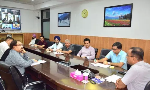 Jammu: मंडलायुक्त ने मूसलाधार बारिश के बाद हुए नुकसान और पुनर्निर्माण कार्यों का जायजा लिया