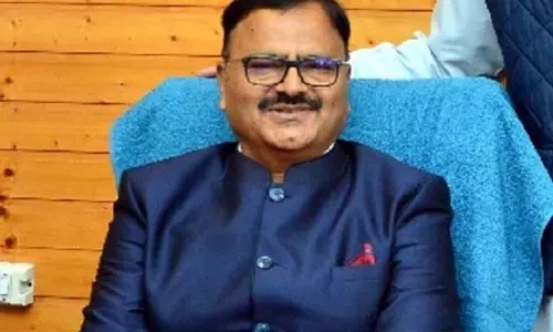 जावेद राणा ने पुंछ में RDSS के कार्यान्वयन की समीक्षा की जावेद राणा ने पुंछ में RDSS के कार्यान्वयन की समीक्षा की