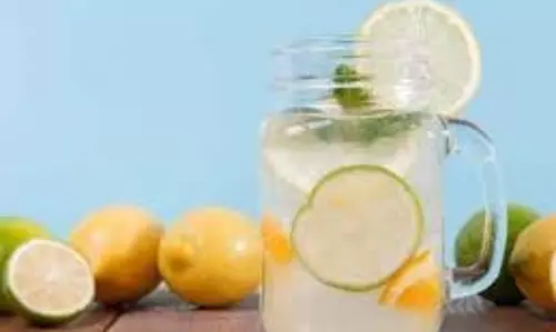 Health: अगर आप खाली पेट पी रहे हैं नींबू पानी तो जान लें ये जरूरी बातें, वरना हो सकता है नुकसान
