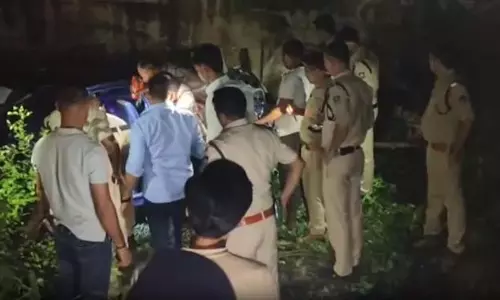 तेज रफ्तार कार ने कांवड़ियों को रौंदा, चार की मौत, VIDEO तेज रफ्तार कार ने कांवड़ियों को रौंदा, चार की मौत, VIDEO