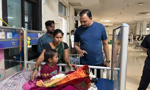 सुबह स्वास्थ्य मंत्री जायसवाल ने डीकेएस अस्पताल का किया निरीक्षण