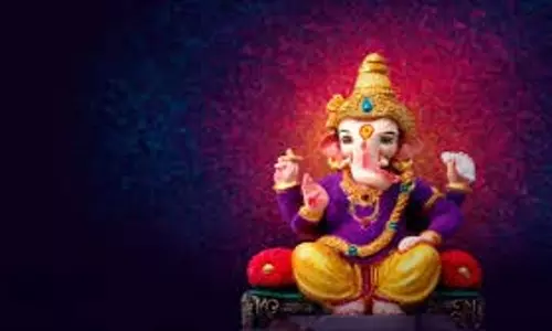 धर्म: घर में धन-संपत्ति और सुख-शांति चाहिए तो सावन में करें गणेश जी के 12 नामों का जाप
