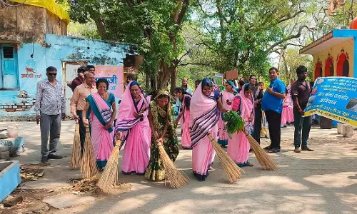 Indore : आंगनवाड़ी कार्यकर्ता बनीं हार्वेस्टिंग इंजीनियर Indore : आंगनवाड़ी कार्यकर्ता बनीं हार्वेस्टिंग इंजीनियर