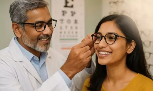 पादाभ्यंग से शीतोदक उपचार तक, आंखों को ऐसे रखें स्वस्थ
