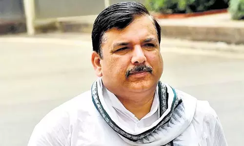 आप सांसद ने कुलियों की दुर्दशा सदन में उठाने का संकल्प लिया आप सांसद ने कुलियों की दुर्दशा सदन में उठाने का संकल्प लिया