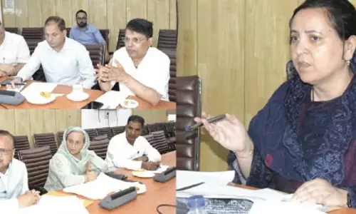 सकीना इटू ने क्लस्टर विश्वविद्यालय श्रीनगर के कामकाज की समीक्षा की सकीना इटू ने क्लस्टर विश्वविद्यालय श्रीनगर के कामकाज की समीक्षा की