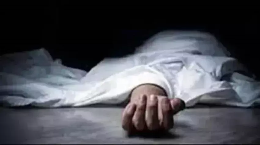 Manipur: 13 वर्षीय आईडीपी छात्र स्कूल के पास लटका मिला, गड़बड़ी की आशंका Manipur: 13 वर्षीय आईडीपी छात्र स्कूल के पास लटका मिला, गड़बड़ी की आशंका