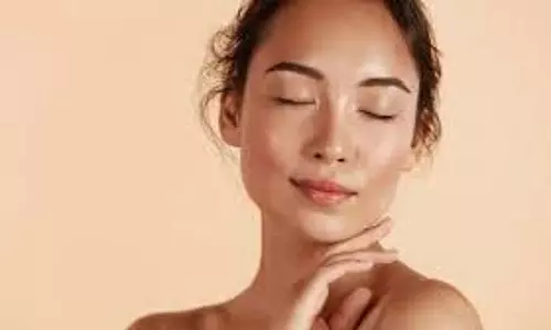 Skincare Tips: बारिश का मौसम भी नहीं छीन पाएगा चेहरे की खूबसूरती, ऐसे रखें अपनी त्वचा का ख्याल Skincare Tips: बारिश का मौसम भी नहीं छीन पाएगा चेहरे की खूबसूरती, ऐसे रखें अपनी त्वचा का ख्याल
