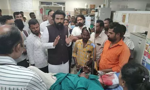 भालू ने चरवाहे पर हमला किया: गंभीर रूप से घायल भालू ने चरवाहे पर हमला किया: गंभीर रूप से घायल