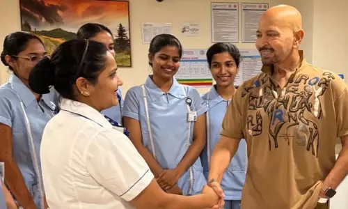 Rakesh Roshan की गर्दन की एंजियोप्लास्टी Rakesh Roshan की गर्दन की एंजियोप्लास्टी