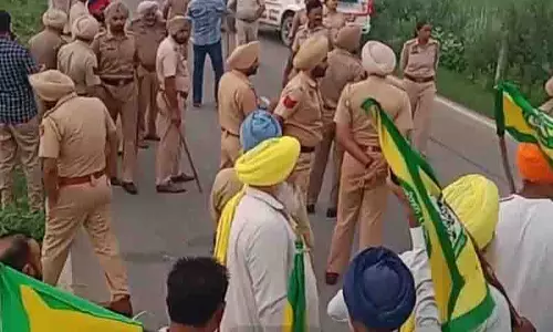 Jahlan village में भूमि विवाद के बीच पुलिस ने किसानों और कार्यकर्ताओं को हिरासत में लिया