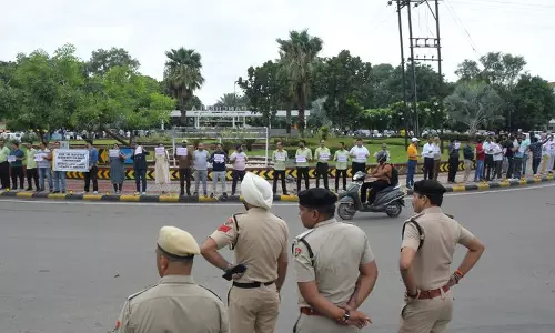 Haryana : अन्यायपूर्ण और गैरकानूनी पंचकूला के 3 थोक विक्रेताओं की गिरफ्तारी