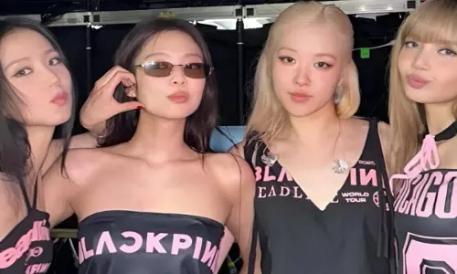 BLACKPINK 15 बिलियन स्पॉटिफाई स्ट्रीम को पार करने वाला पहला गर्ल्स ग्रुप बन गया