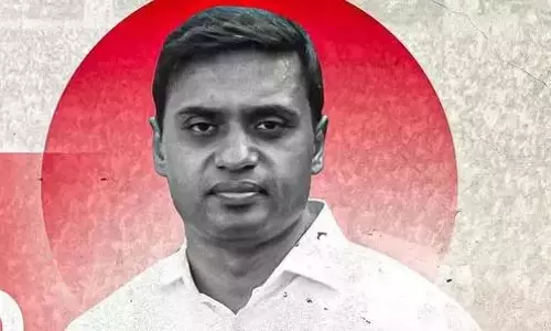 YSRC की कानूनी टीम ने जेल में मिधुन रेड्डी से मुलाकात की YSRC की कानूनी टीम ने जेल में मिधुन रेड्डी से मुलाकात की