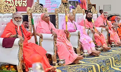 जाति जनगणना कॉलम में वीरशैव लिंगायत लिखें, चाहे वह किसी भी उपजाति का हो: पंचपीठ स्वामीजी का आह्वान जाति जनगणना कॉलम में वीरशैव लिंगायत लिखें, चाहे वह किसी भी उपजाति का हो: पंचपीठ स्वामीजी का आह्वान