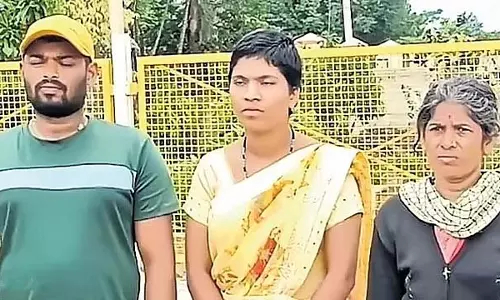 बाल विवाह के बारे में जानकारी देने पर ग्रामीणों ने आंगनवाड़ी शिक्षिका के परिवार का बहिष्कार किया बाल विवाह के बारे में जानकारी देने पर ग्रामीणों ने आंगनवाड़ी शिक्षिका के परिवार का बहिष्कार किया