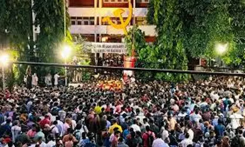 लाल सलाम कॉमरेड वीएस अच्युतानंदन का पार्थिव शरीर Alappuzha सीपीएम कार्यालय पहुंचा
