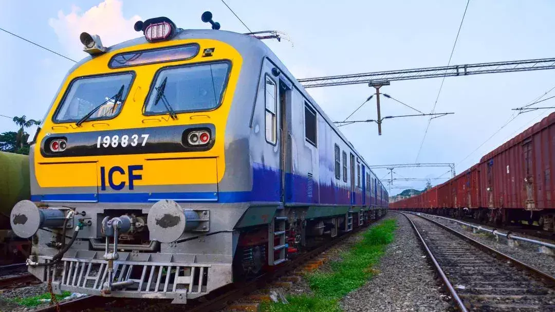 यात्रियों की मांग के कारण दक्षिणी रेलवे ने शोरानूर-एर्नाकुलम मेमू क्षमता बढ़ाई