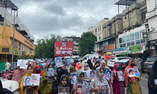 बलूच परिवारों का इस्लामाबाद में धरना सातवें दिन भी जारी, BYC नेताओं की रिहाई की मांग बलूच परिवारों का इस्लामाबाद में धरना सातवें दिन भी जारी, BYC नेताओं की रिहाई की मांग